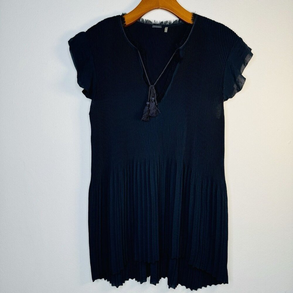 Elie Tahari Navy Blue Jesse Blouse‎ Pleated High Low Women's Medium